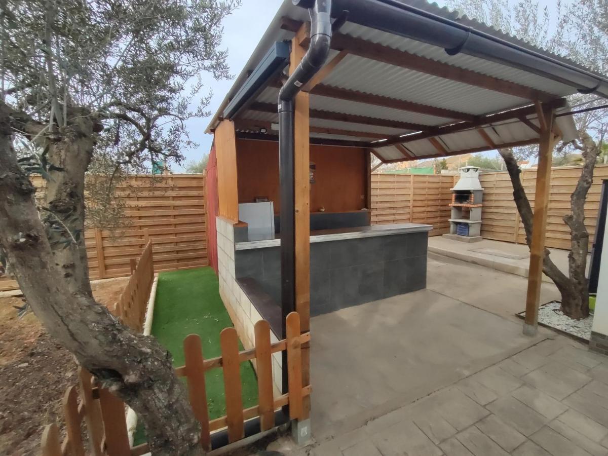 Chalet En El Aljarafe A 15 Min De Sevilla Екстериор снимка